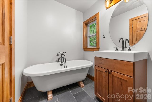 1146 Thomas Branch Road, Marshall, NC 28753