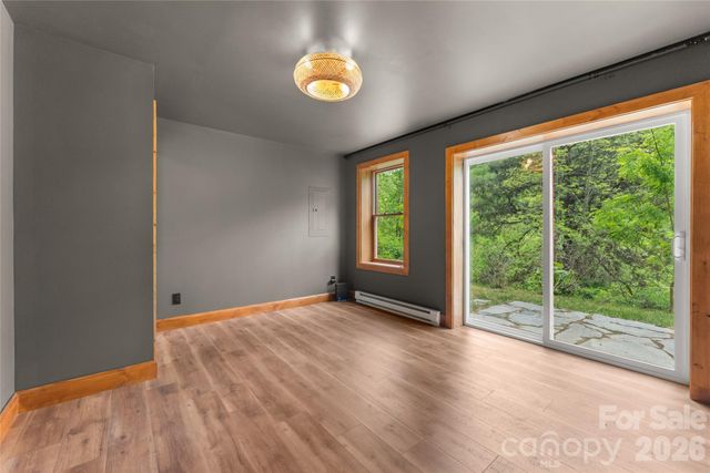 1146 Thomas Branch Road, Marshall, NC 28753