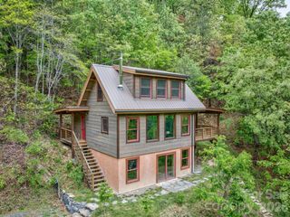 1146 Thomas Branch Road, Marshall, NC 28753