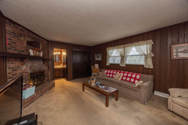 159 Idlewind Drive, Paris, KY 40361