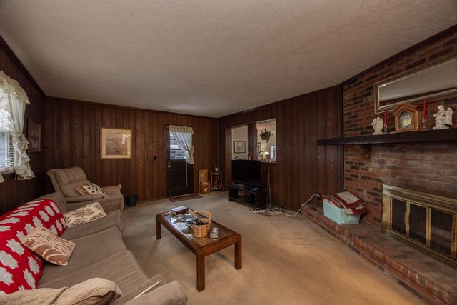 159 Idlewind Drive, Paris, KY 40361