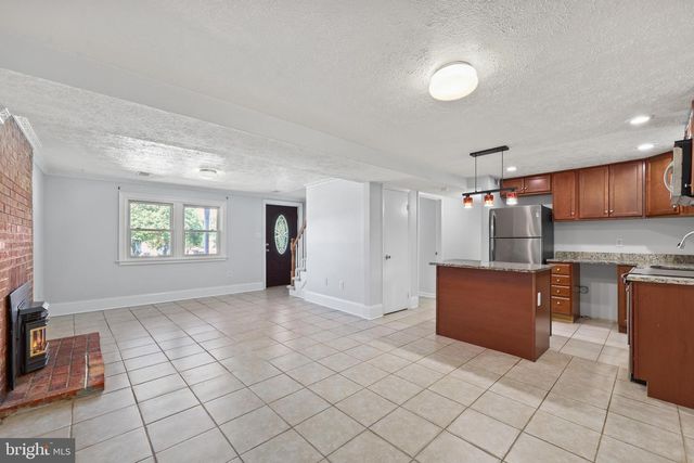 13724 LYNHURST DR, Woodbridge, VA 22193
