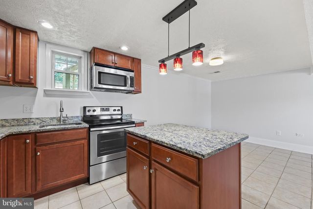13724 LYNHURST DR, Woodbridge, VA 22193
