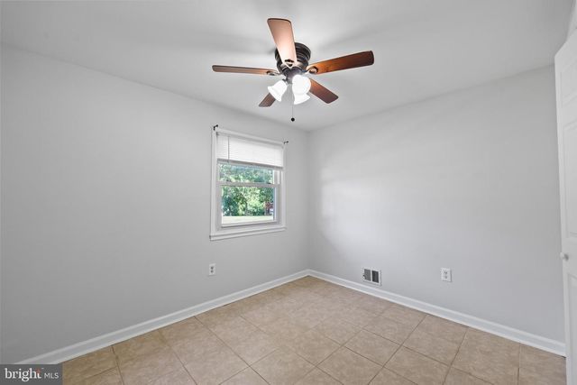 13724 LYNHURST DR, Woodbridge, VA 22193