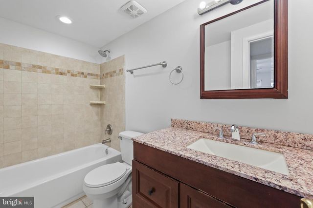 13724 LYNHURST DR, Woodbridge, VA 22193