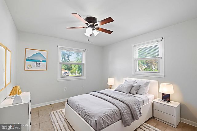 13724 LYNHURST DR, Woodbridge, VA 22193