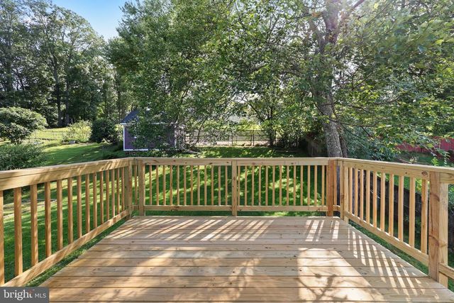 13724 LYNHURST DR, Woodbridge, VA 22193
