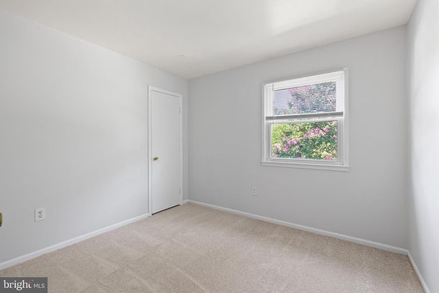 13724 LYNHURST DR, Woodbridge, VA 22193