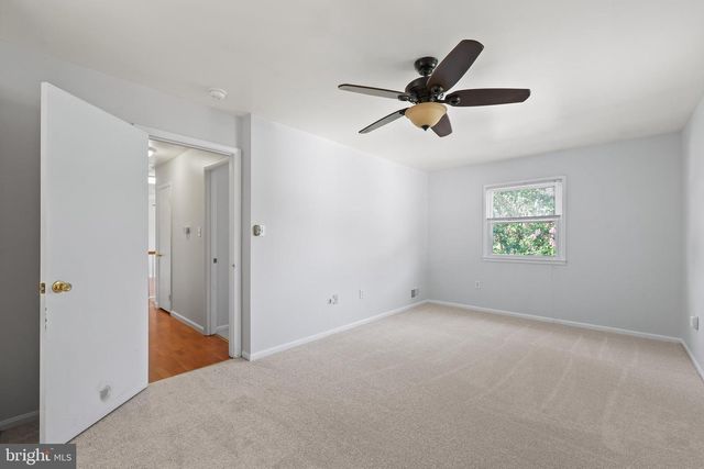 13724 LYNHURST DR, Woodbridge, VA 22193