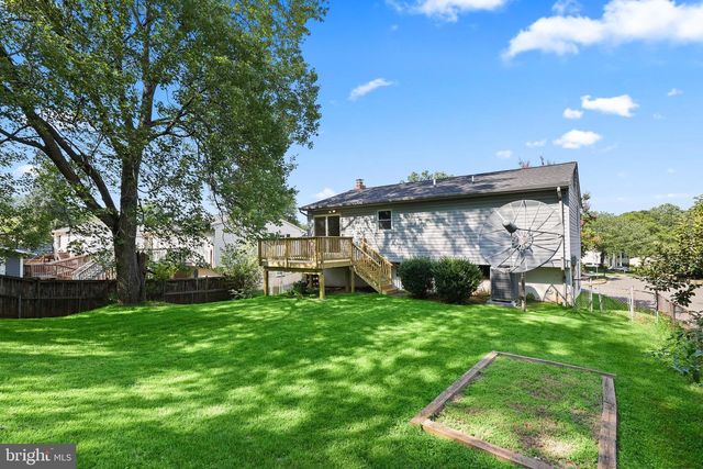 13724 LYNHURST DR, Woodbridge, VA 22193