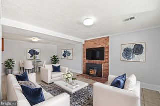 13724 LYNHURST DR, Woodbridge, VA 22193