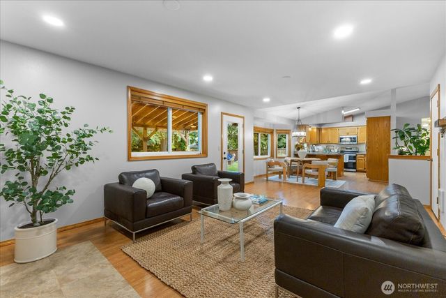 17818 108th Street SE, Snohomish, WA 98290