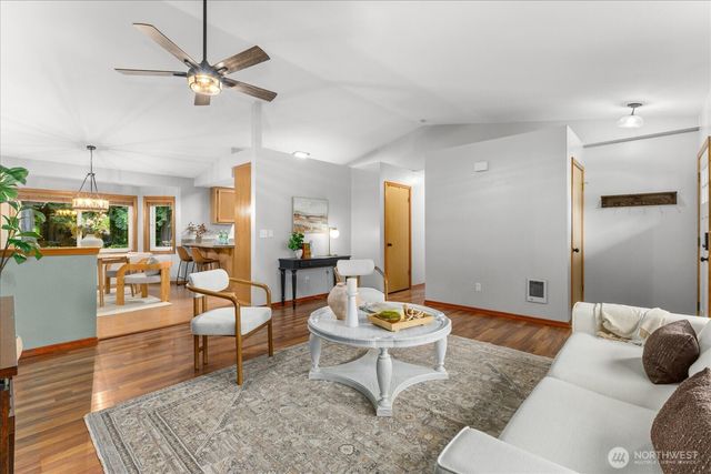 17818 108th Street SE, Snohomish, WA 98290