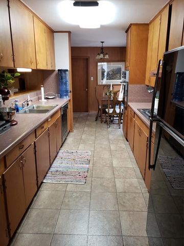 605 Cardinal Dr, Kerrville, TX 78028