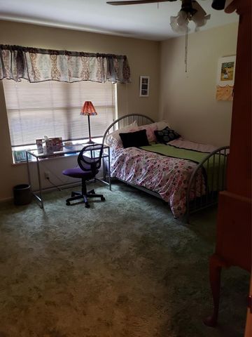 605 Cardinal Dr, Kerrville, TX 78028