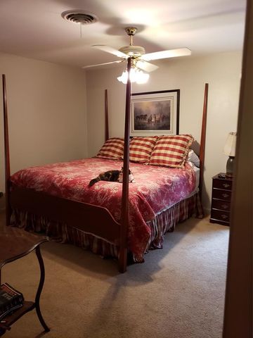 605 Cardinal Dr, Kerrville, TX 78028