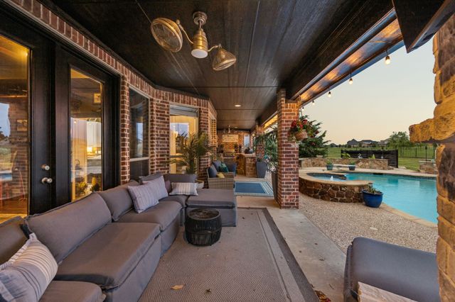 2585 Wincrest Drive, Rockwall, TX 75032