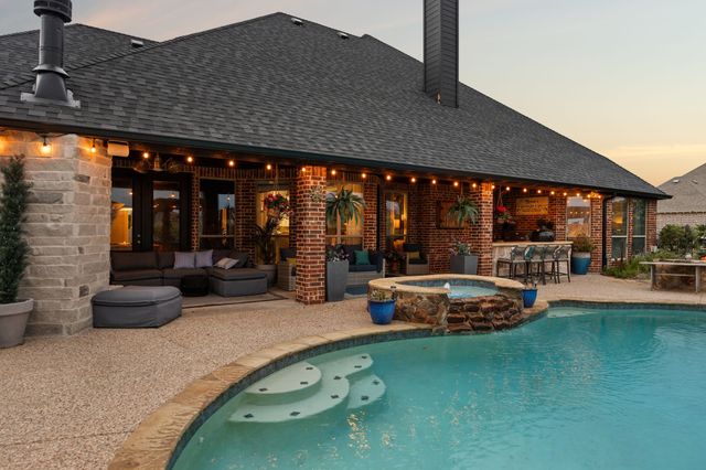 2585 Wincrest Drive, Rockwall, TX 75032