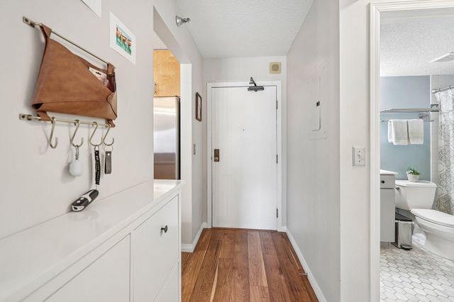 401 S 1st Street 1221, Minneapolis, MN 55401