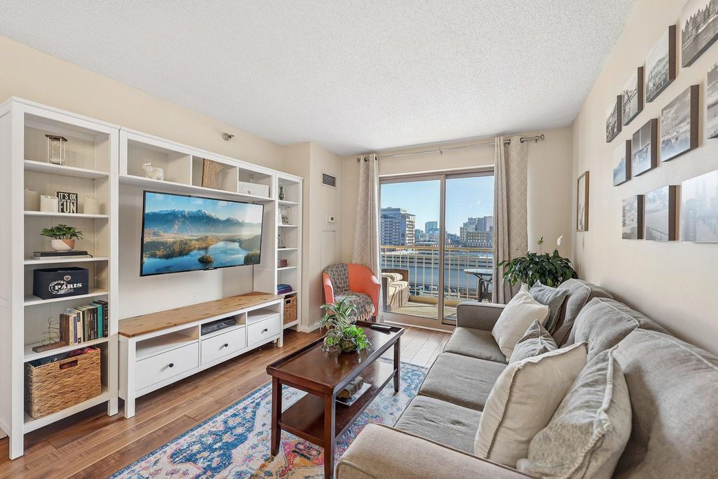 401 S 1st Street 1221, Minneapolis, MN 55401
