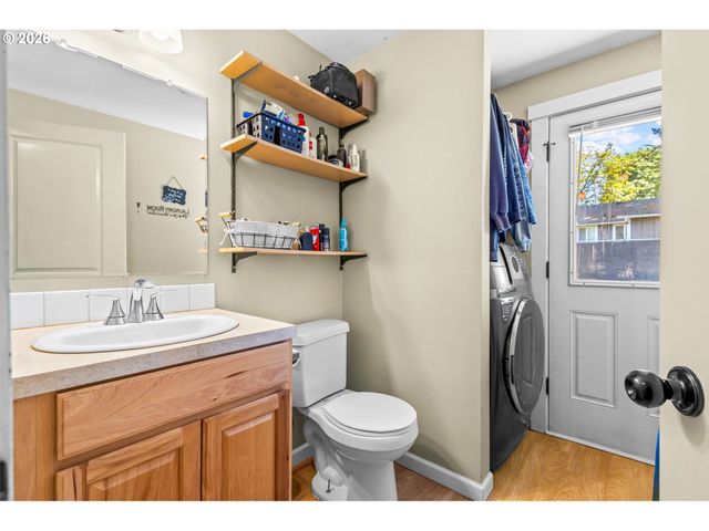 402 Sw IVY Rd, Estacada, OR 97023