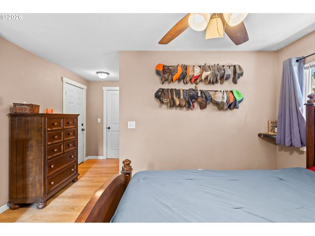 402 Sw IVY Rd, Estacada, OR 97023