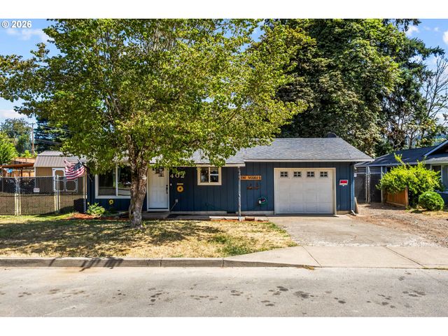 402 Sw IVY Rd, Estacada, OR 97023