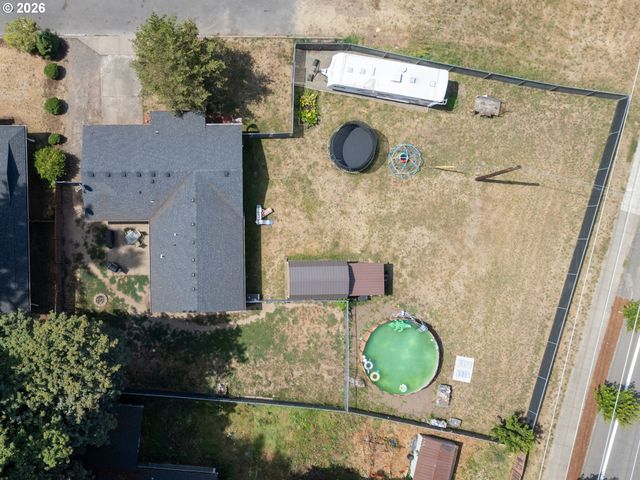 402 Sw IVY Rd, Estacada, OR 97023