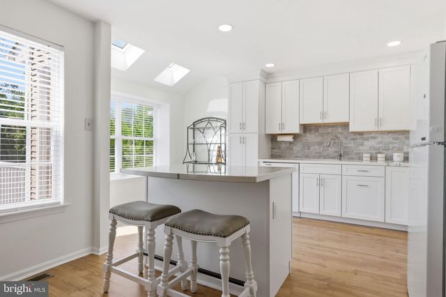 64 QUINCE CIR, Newtown, PA 18940