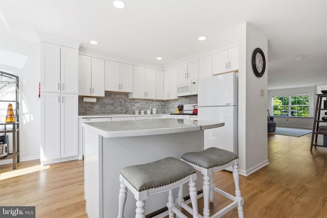 64 QUINCE CIR, Newtown, PA 18940
