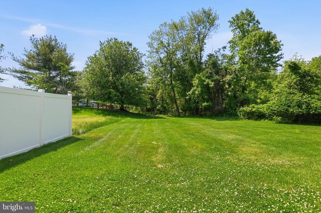 64 QUINCE CIR, Newtown, PA 18940