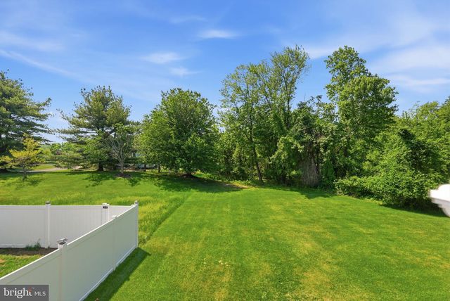 64 QUINCE CIR, Newtown, PA 18940