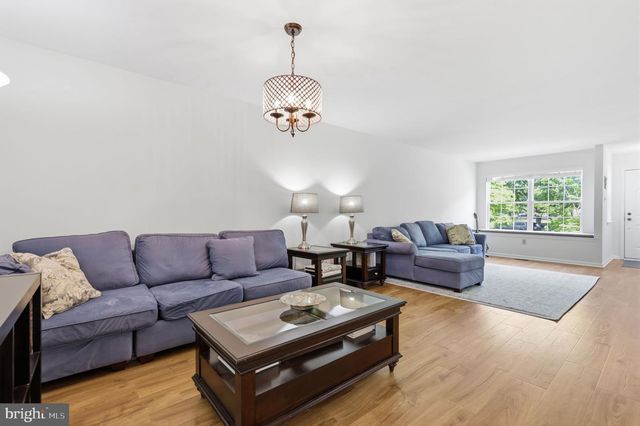 64 QUINCE CIR, Newtown, PA 18940