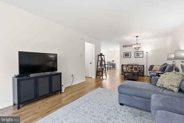 64 QUINCE CIR, Newtown, PA 18940