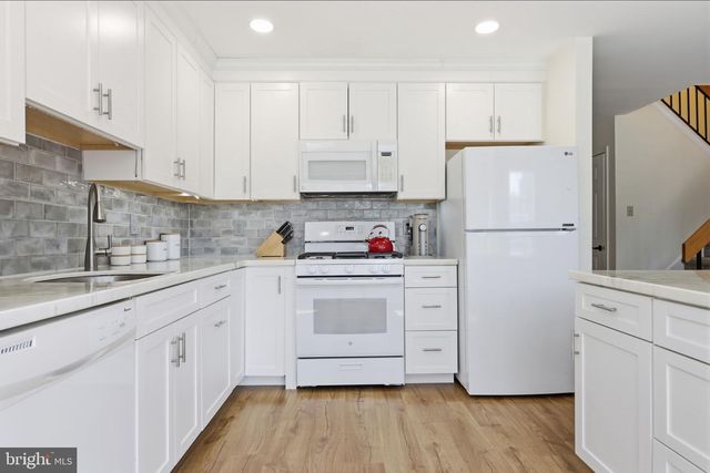 64 QUINCE CIR, Newtown, PA 18940