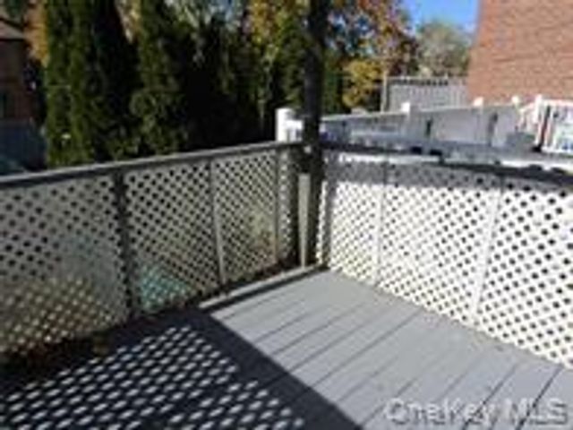 84-26 Little Neck Parkway 2, Floral Park, NY 11001