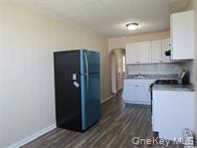84-26 Little Neck Parkway 2, Floral Park, NY 11001