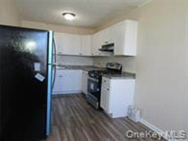 84-26 Little Neck Parkway 2, Floral Park, NY 11001