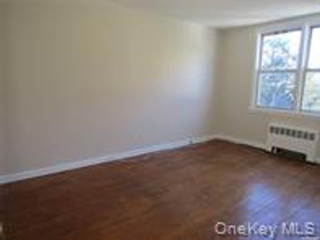 84-26 Little Neck Parkway 2, Floral Park, NY 11001