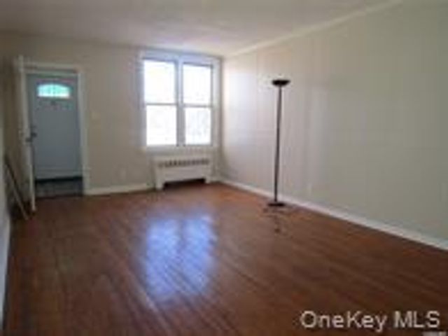 84-26 Little Neck Parkway 2, Floral Park, NY 11001