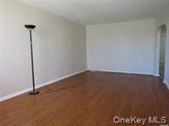 84-26 Little Neck Parkway 2, Floral Park, NY 11001