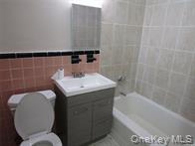 84-26 Little Neck Parkway 2, Floral Park, NY 11001