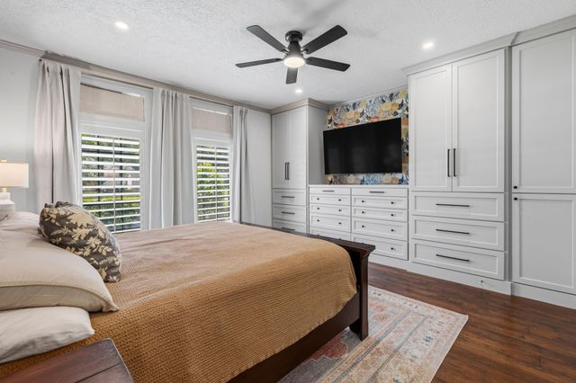 12810 Fisher Drive, Mont Belvieu, TX 77523