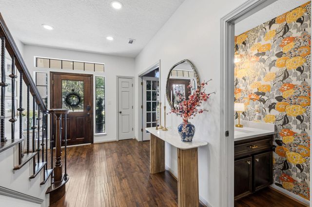12810 Fisher Drive, Mont Belvieu, TX 77523
