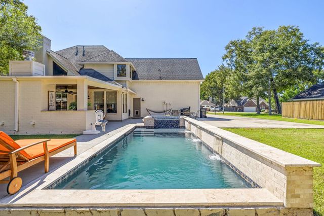12810 Fisher Drive, Mont Belvieu, TX 77523