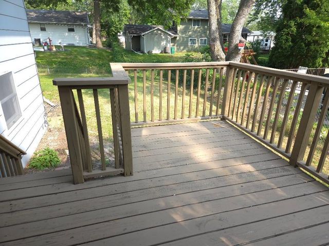 4076 Ensign Avenue N, New Hope, MN 55427