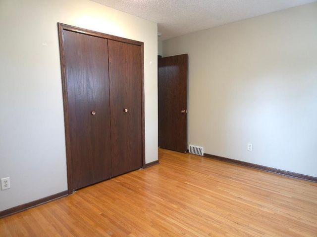 4076 Ensign Avenue N, New Hope, MN 55427