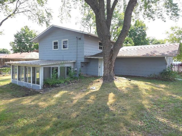 4076 Ensign Avenue N, New Hope, MN 55427