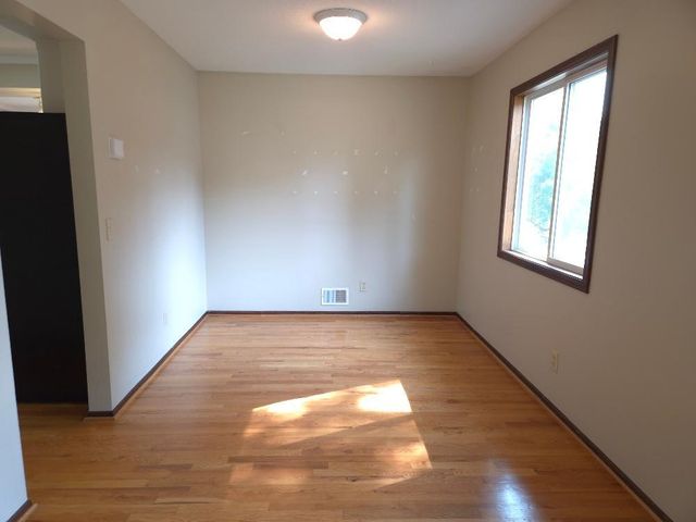 4076 Ensign Avenue N, New Hope, MN 55427