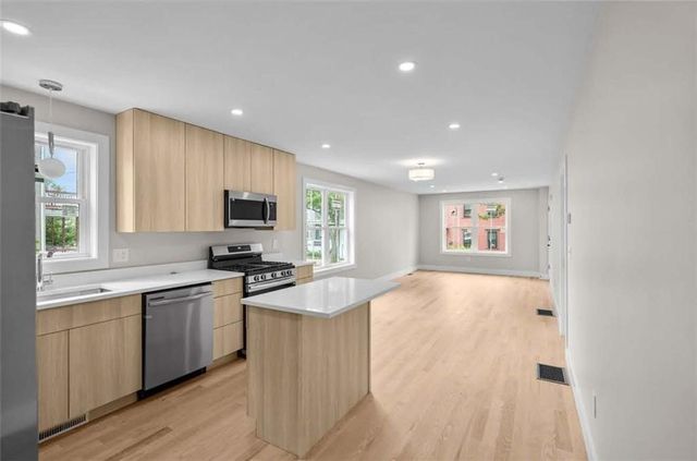 90 Berkshire Street, Providence, RI 02908